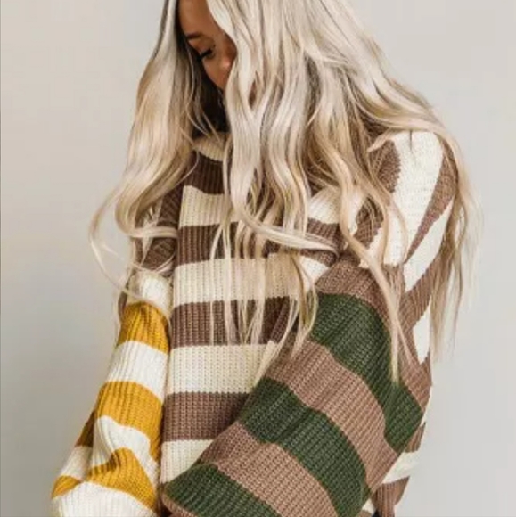 🔥⛄️HP ⛄️New Oversized vneck striped sweater 💖 - Picture 5 of 11